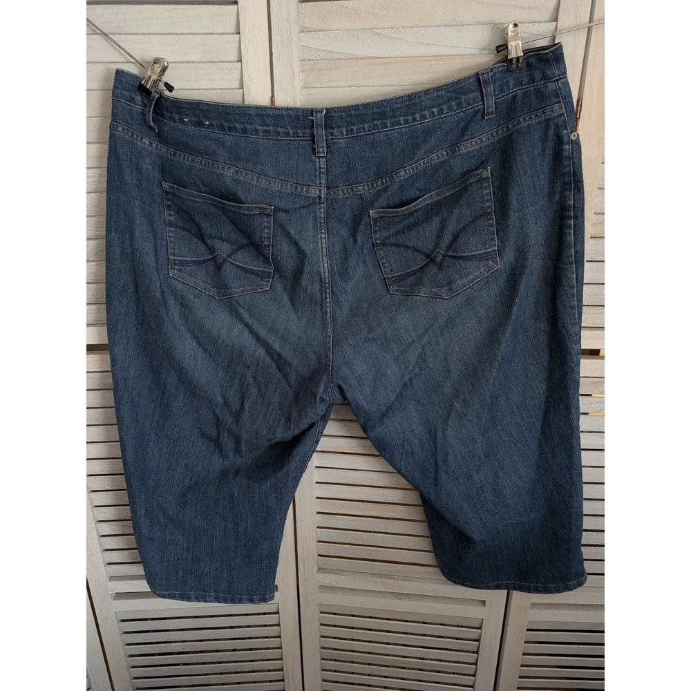 CJ Banks Womens 24W Denim Bermuda Shorts Medium Wash Stretch Plus Size